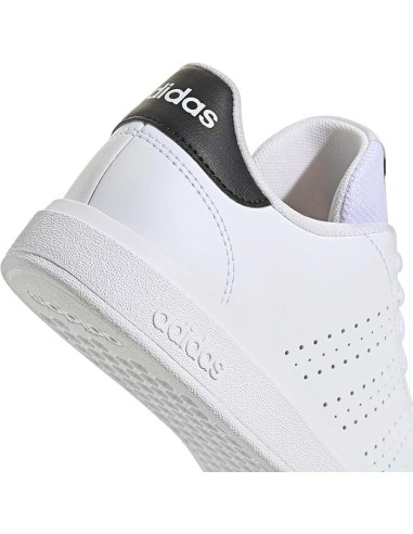 Zapatilla Clásica Adidas Color blanco y detalle azul